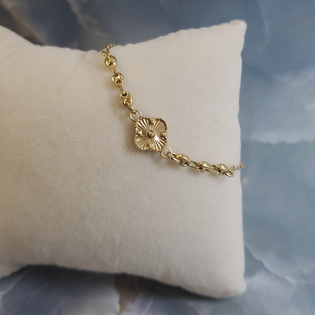 Golden Clover Bracelet 248