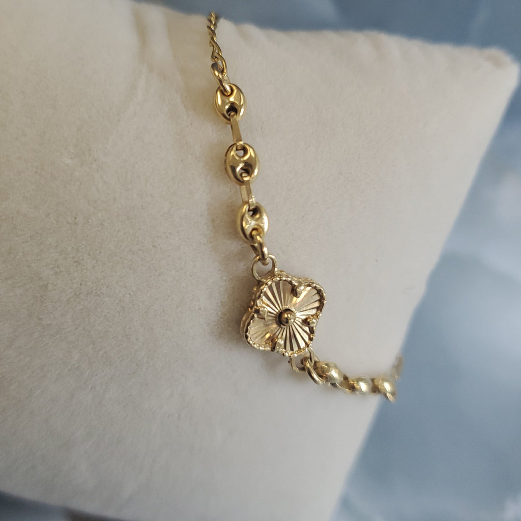 Golden Clover Bracelet 248