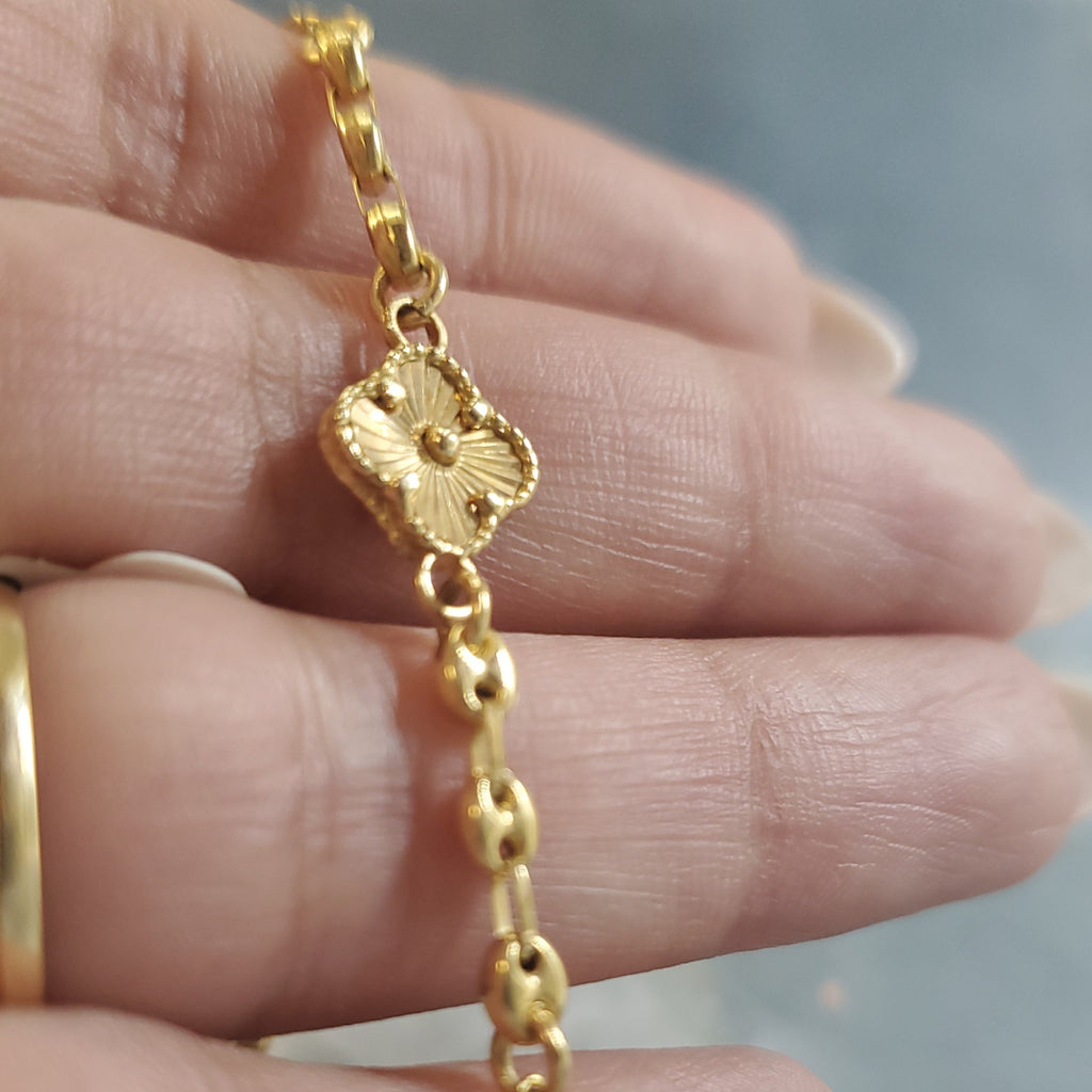 Golden Clover Bracelet 248