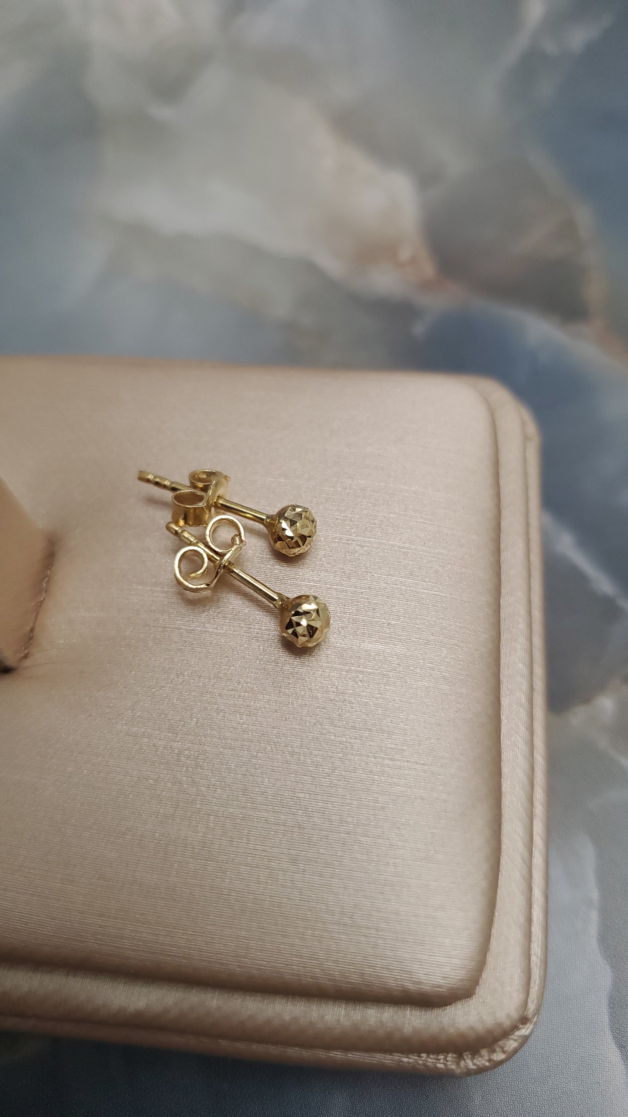 Diamond-Cut Ball Stud Earrings 071