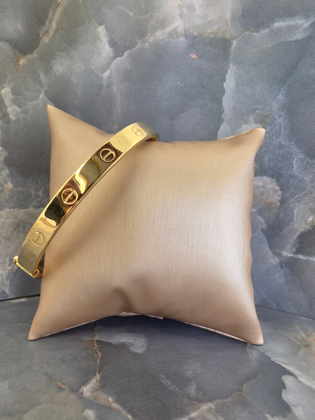 Screw Design Bangle Bracelet 841