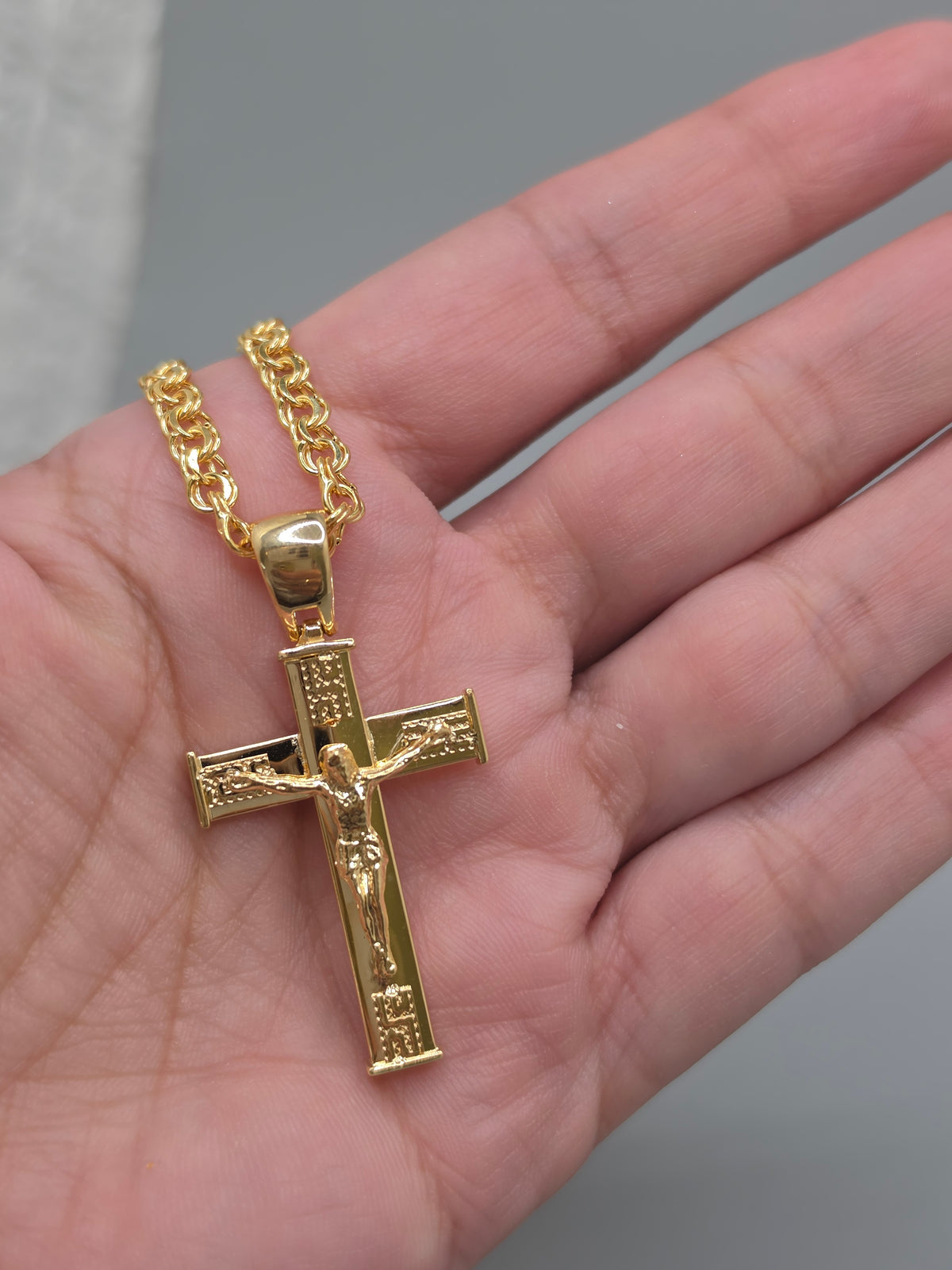 Crucifix Pendant 345