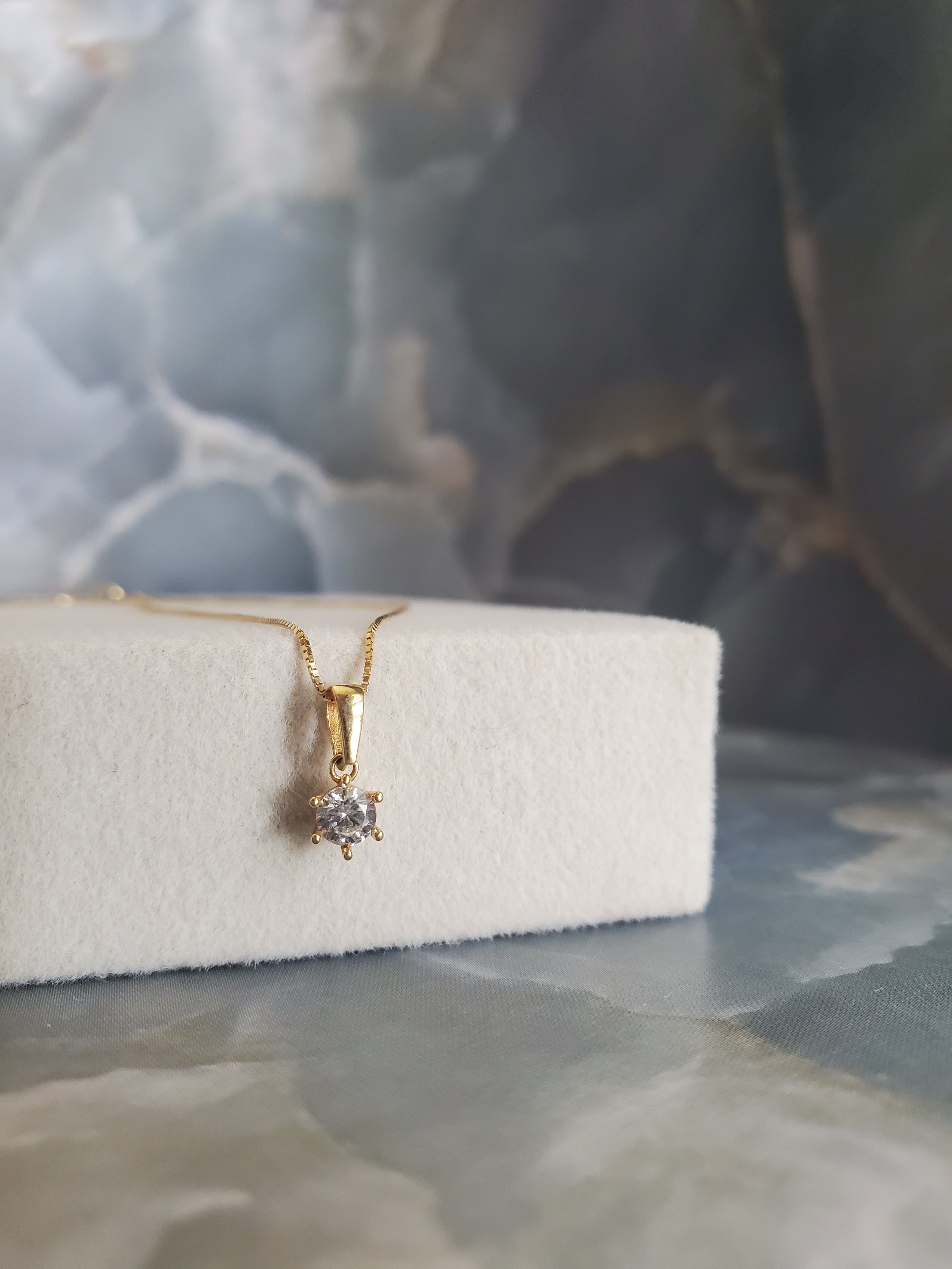 Imperial Venetian Box Solitaire Necklace 173