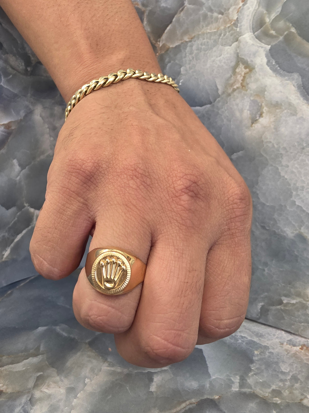 Crown Round Signet Ring 340