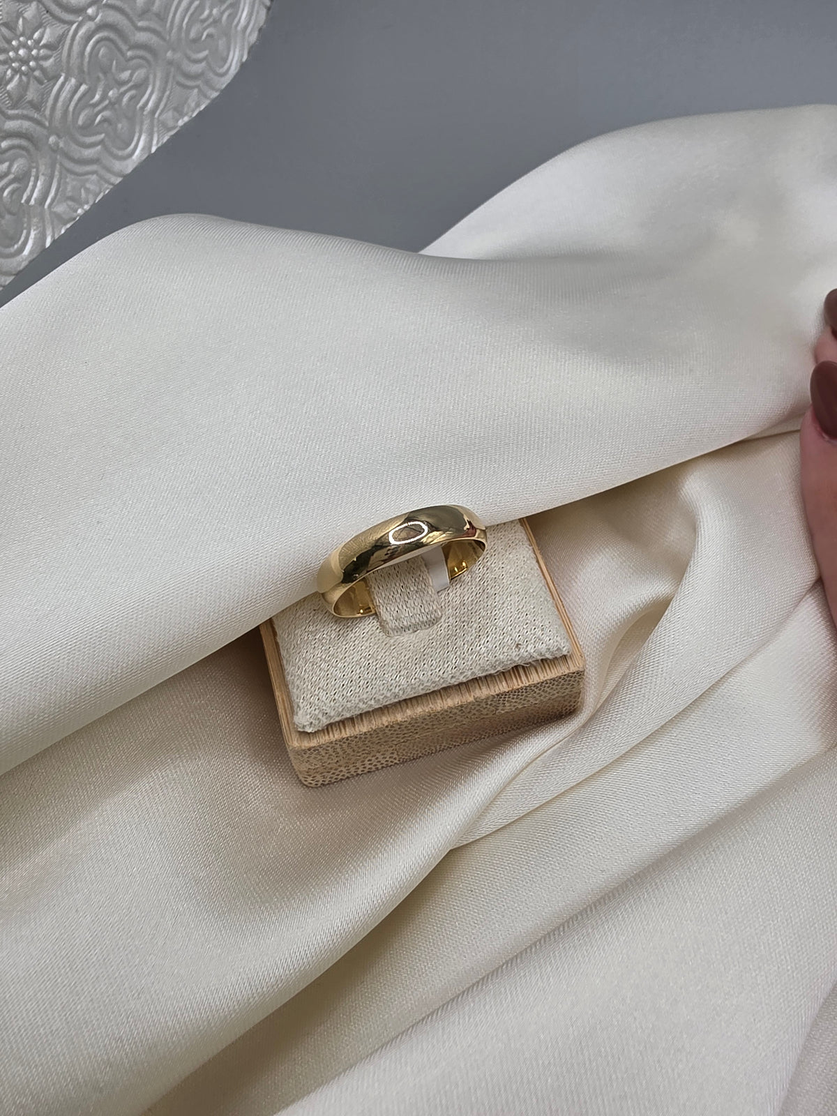 Classic Wedding Band