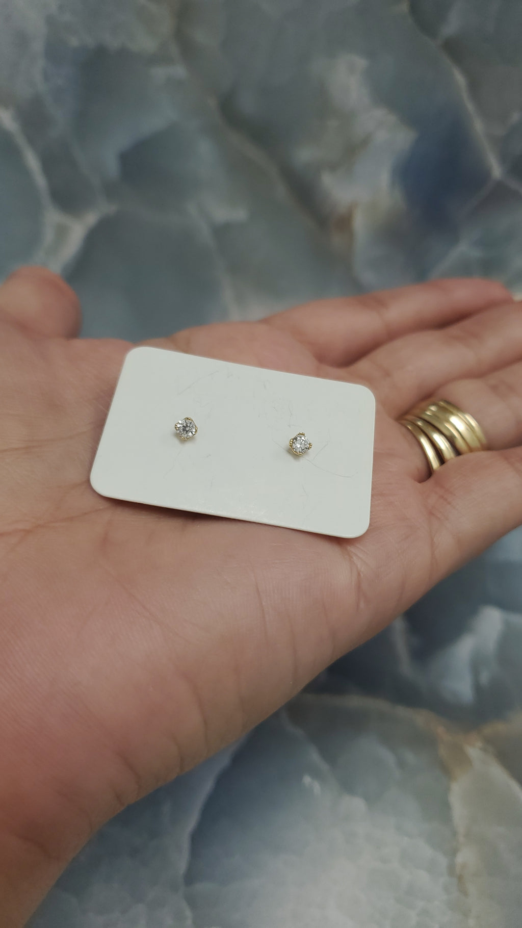 Solitaire Stud Earrings 072