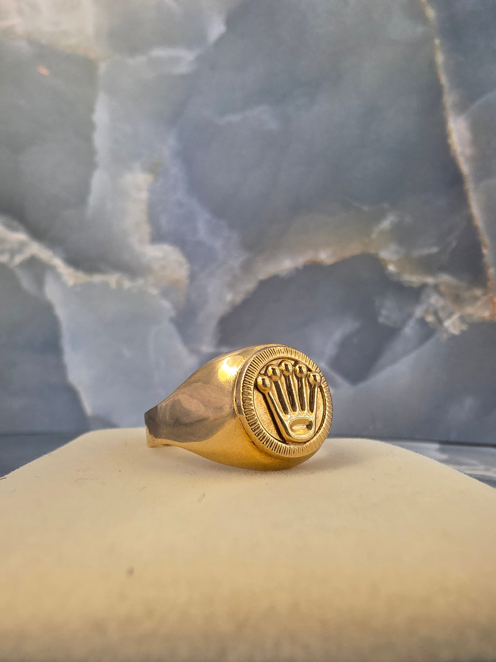 Crown Round Signet Ring 340