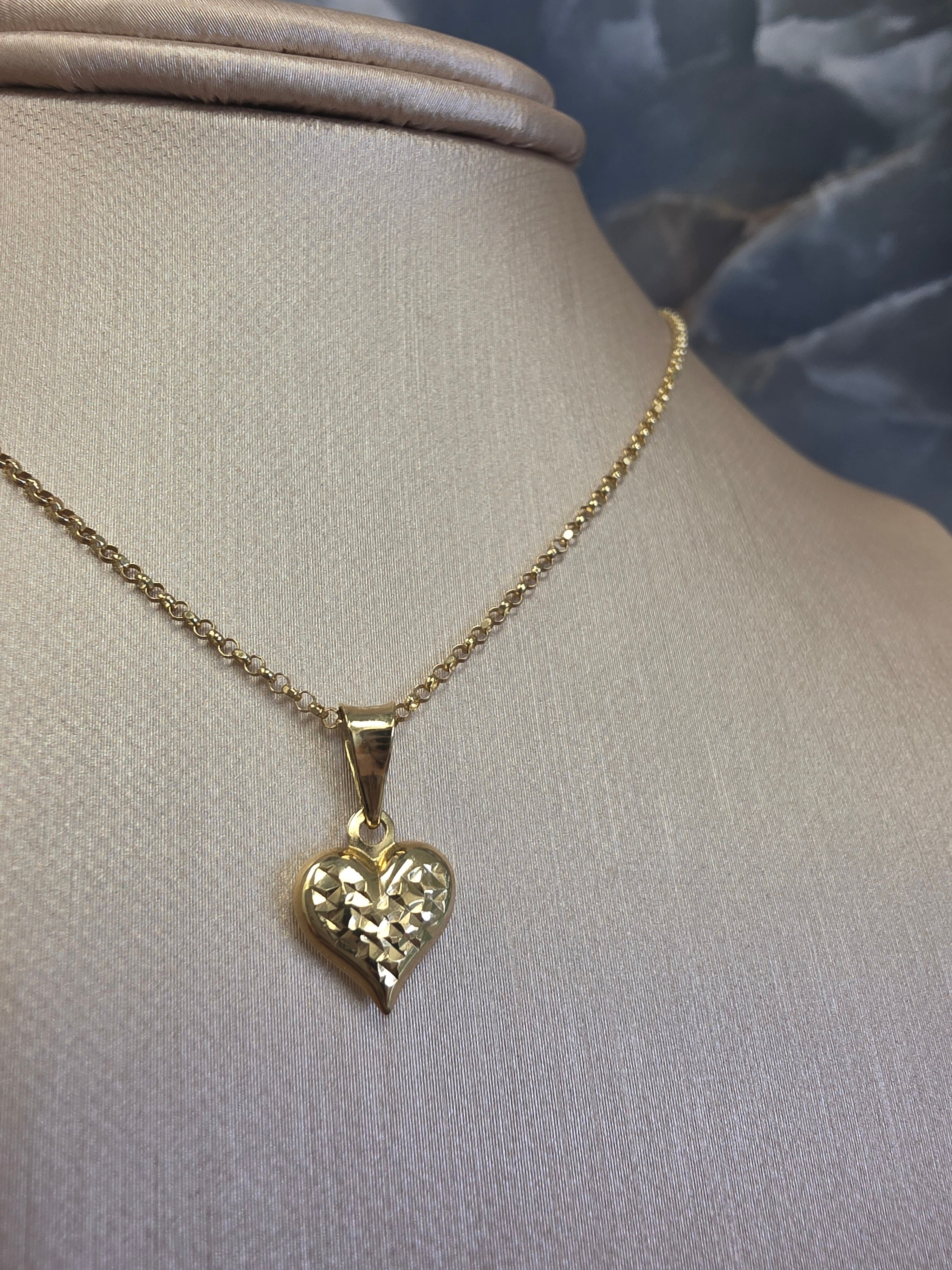 Gold Diamond-Cut Heart Pendant 050