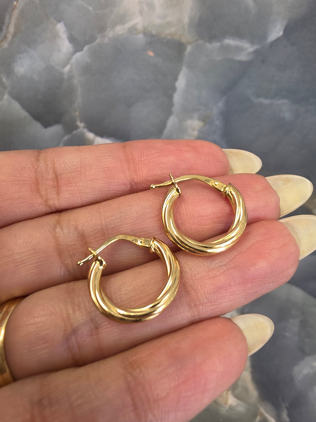 Twisted Hoop Earrings 167