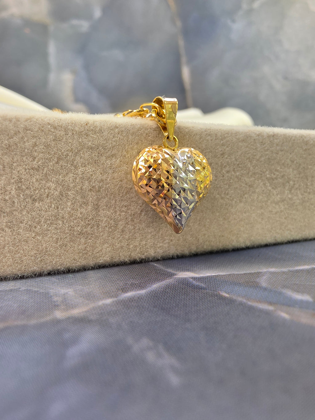 Tricolor Diamond-Cut Heart Pendant 091