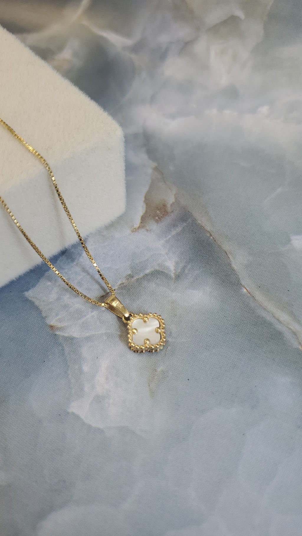 White Clover Pendant 070