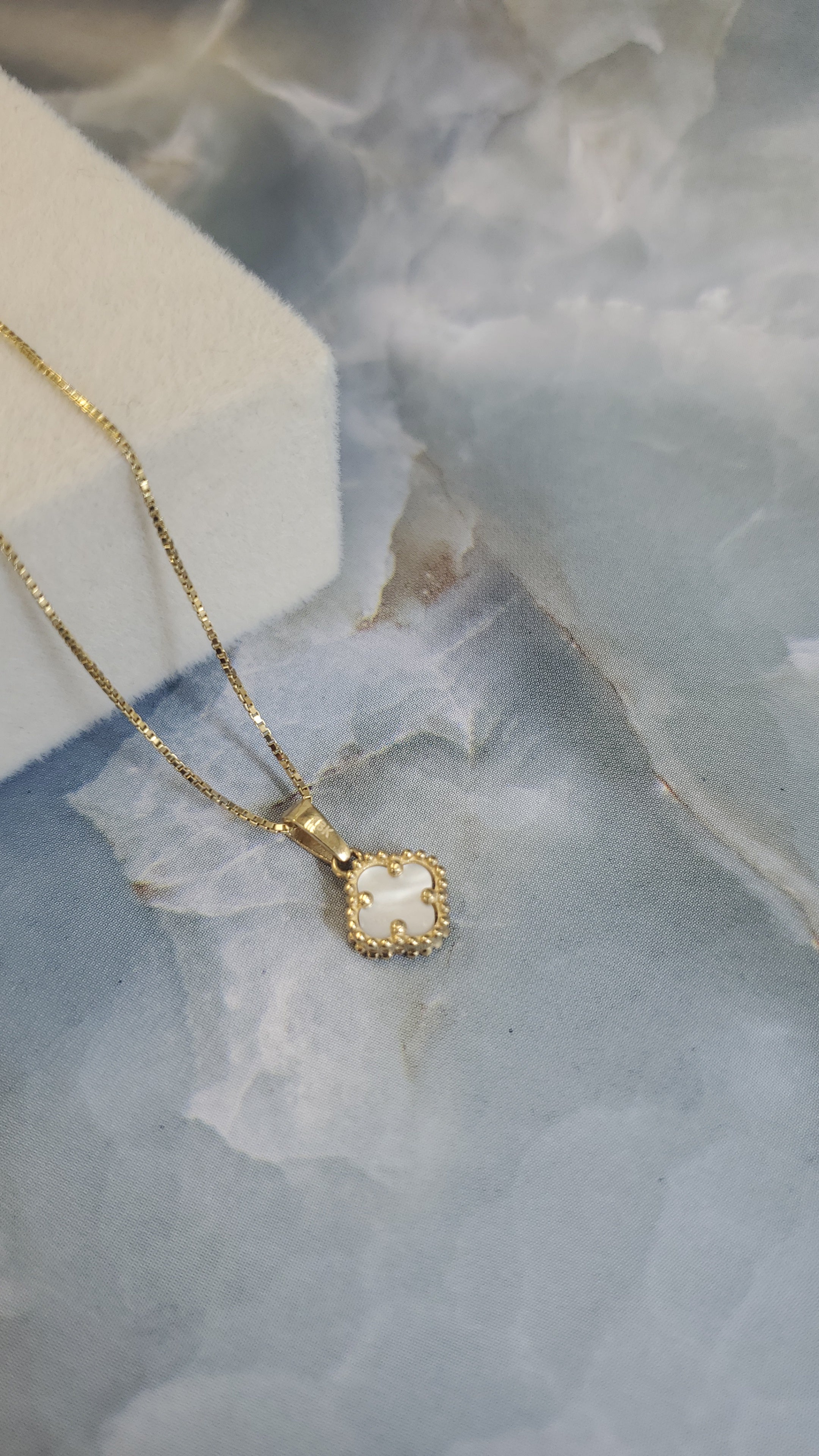 White Clover Pendant 070