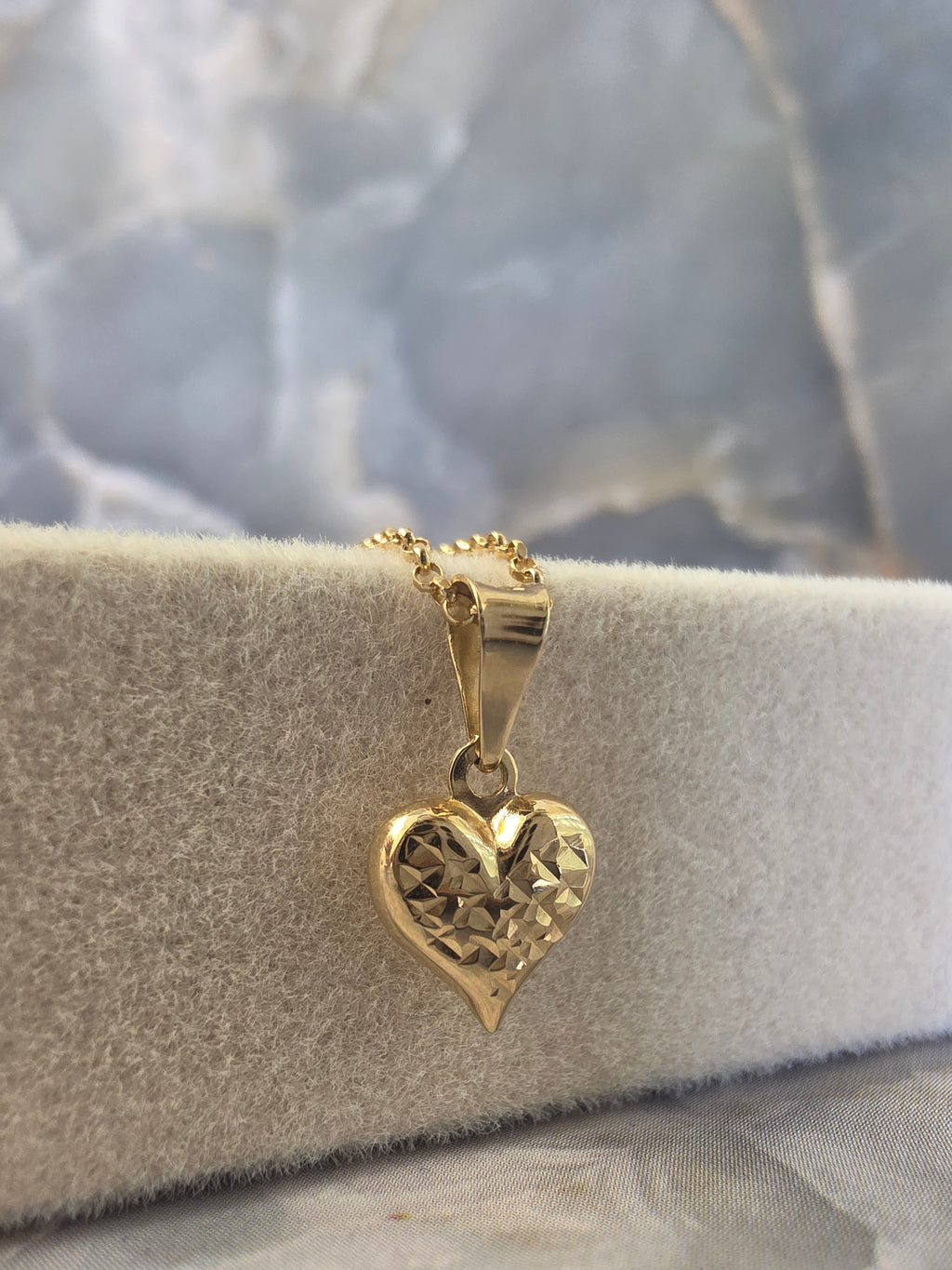 Gold Diamond-Cut Heart Pendant 050