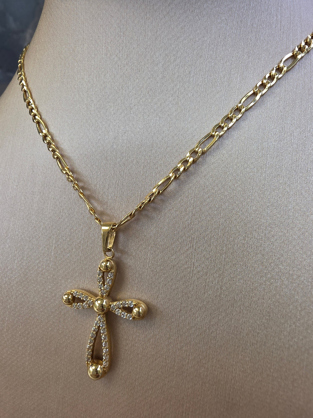 Zirconia Cross Pendant 194
