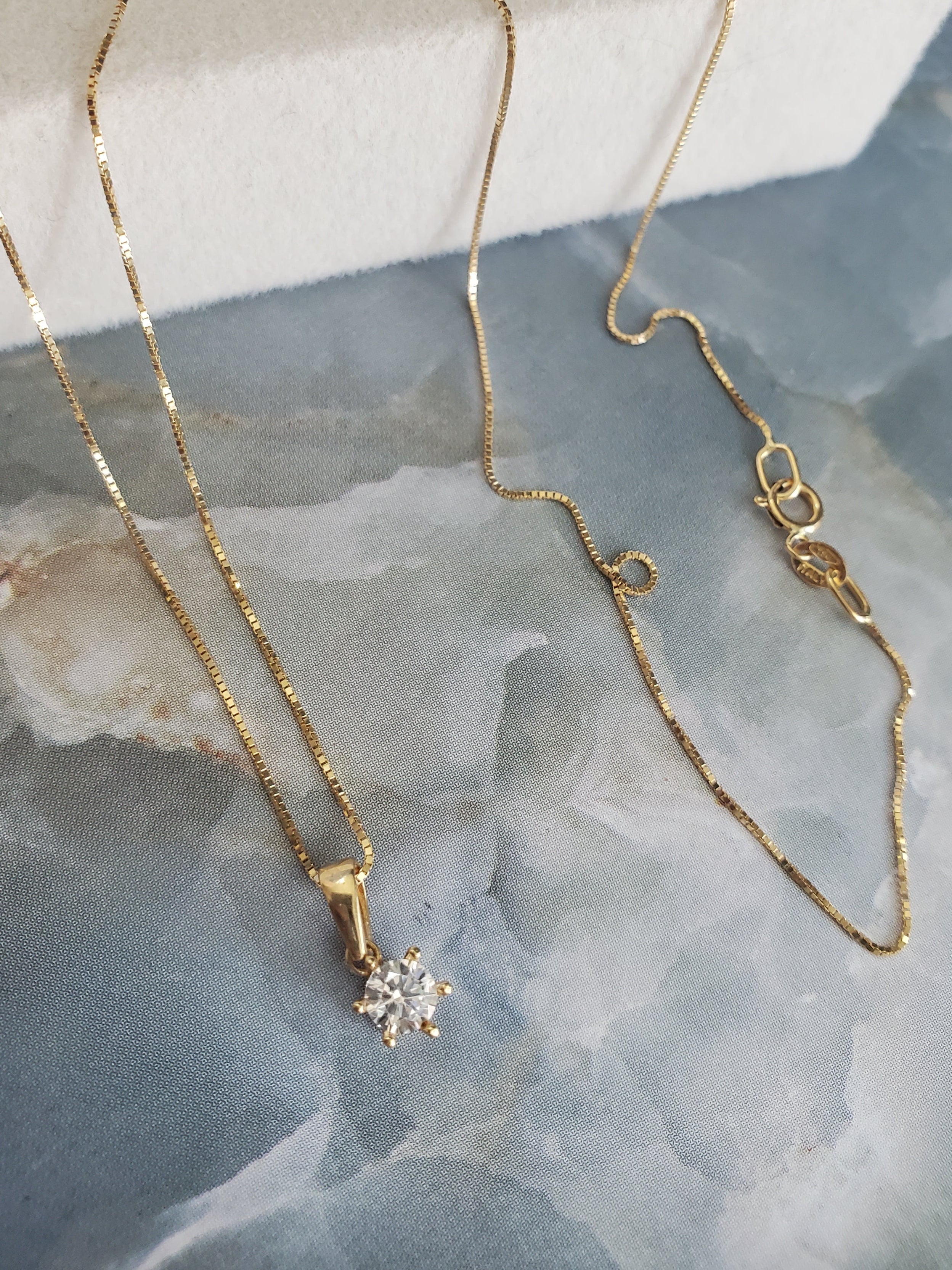Imperial Venetian Box Solitaire Necklace 173