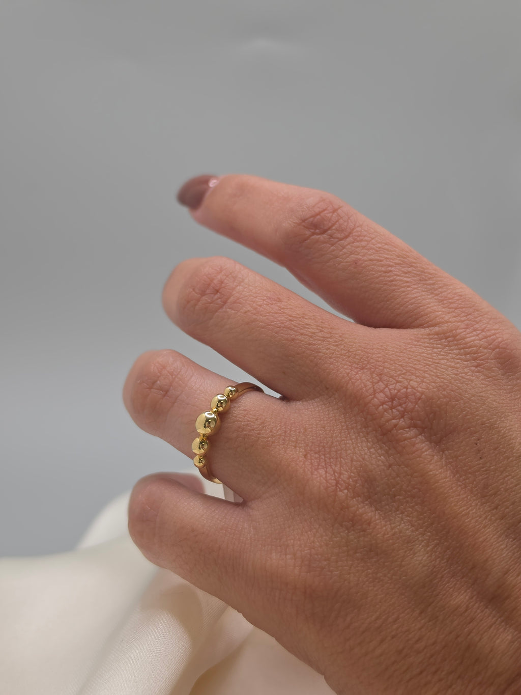Graduated Bead Ring 180