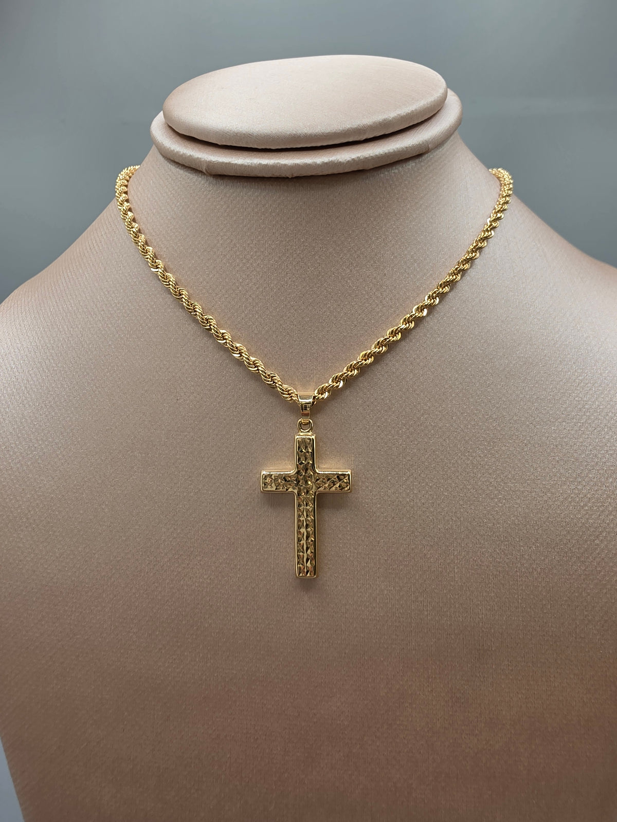 Diamond-Cut Cross Pendant 090