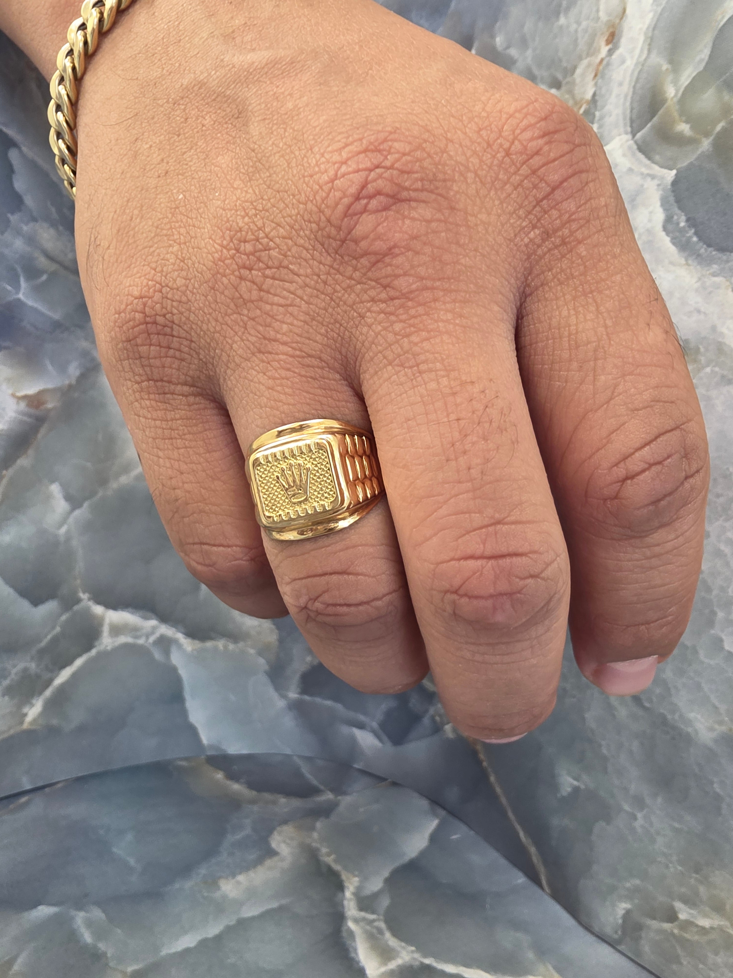 Crown Signet Ring 376