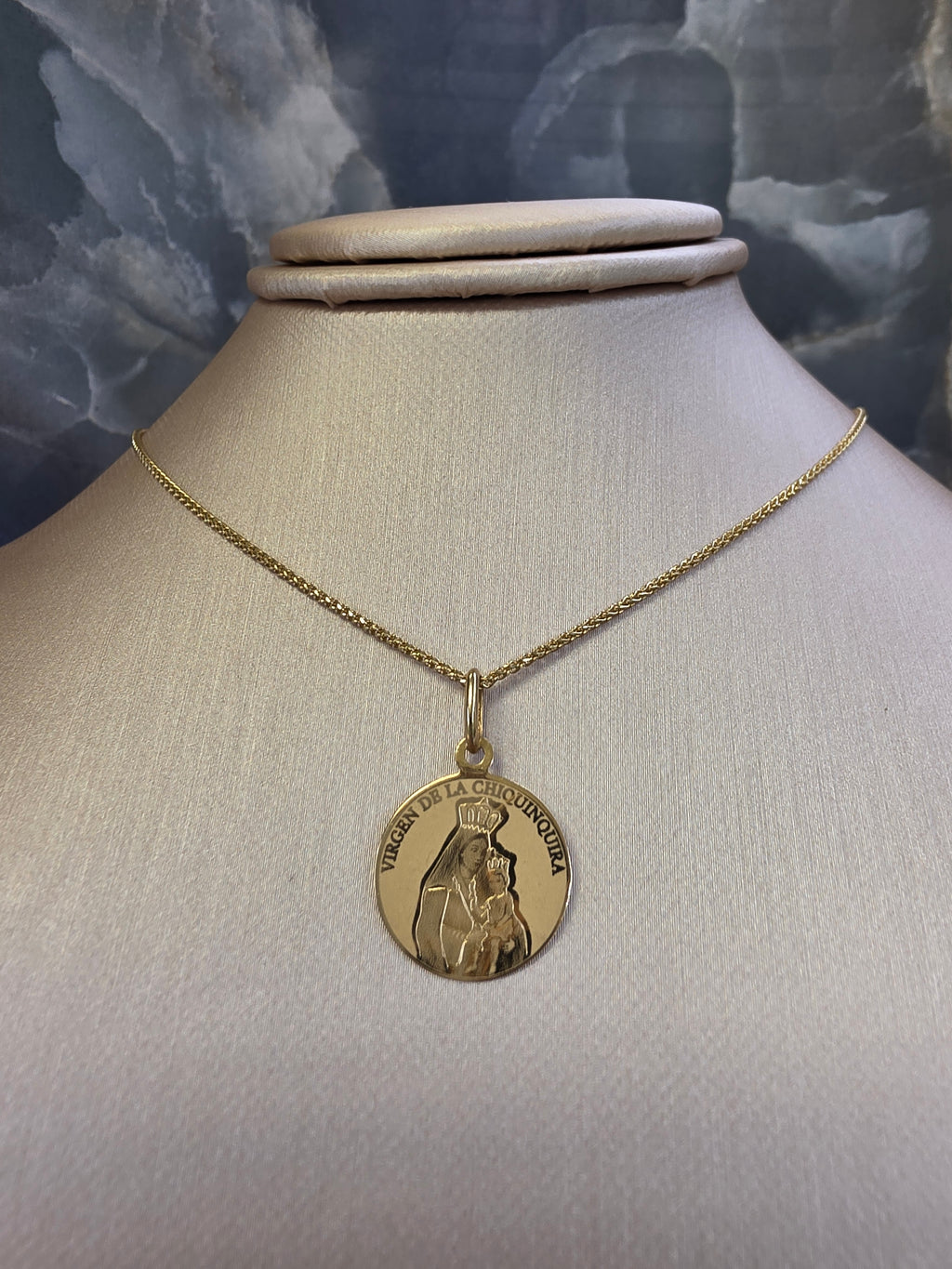 Virgen de Chiquinquirá Medal Pendant 086