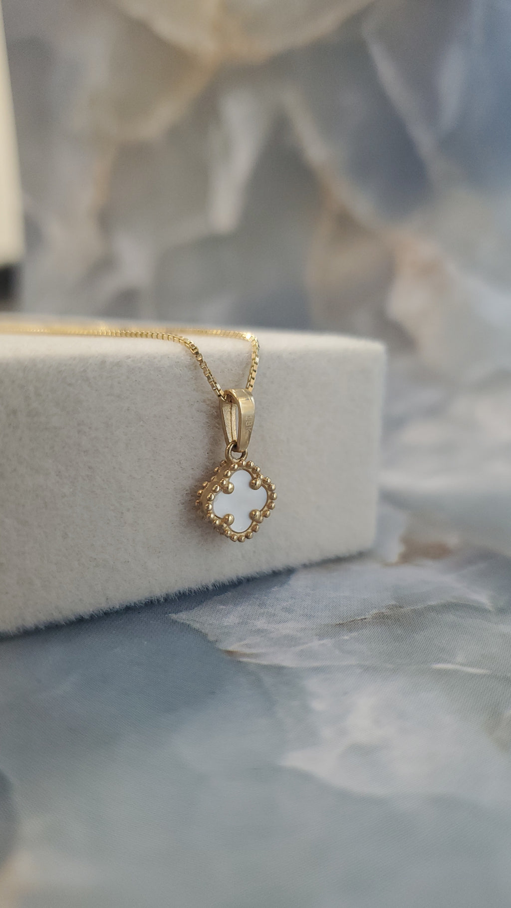 White Clover Pendant 070