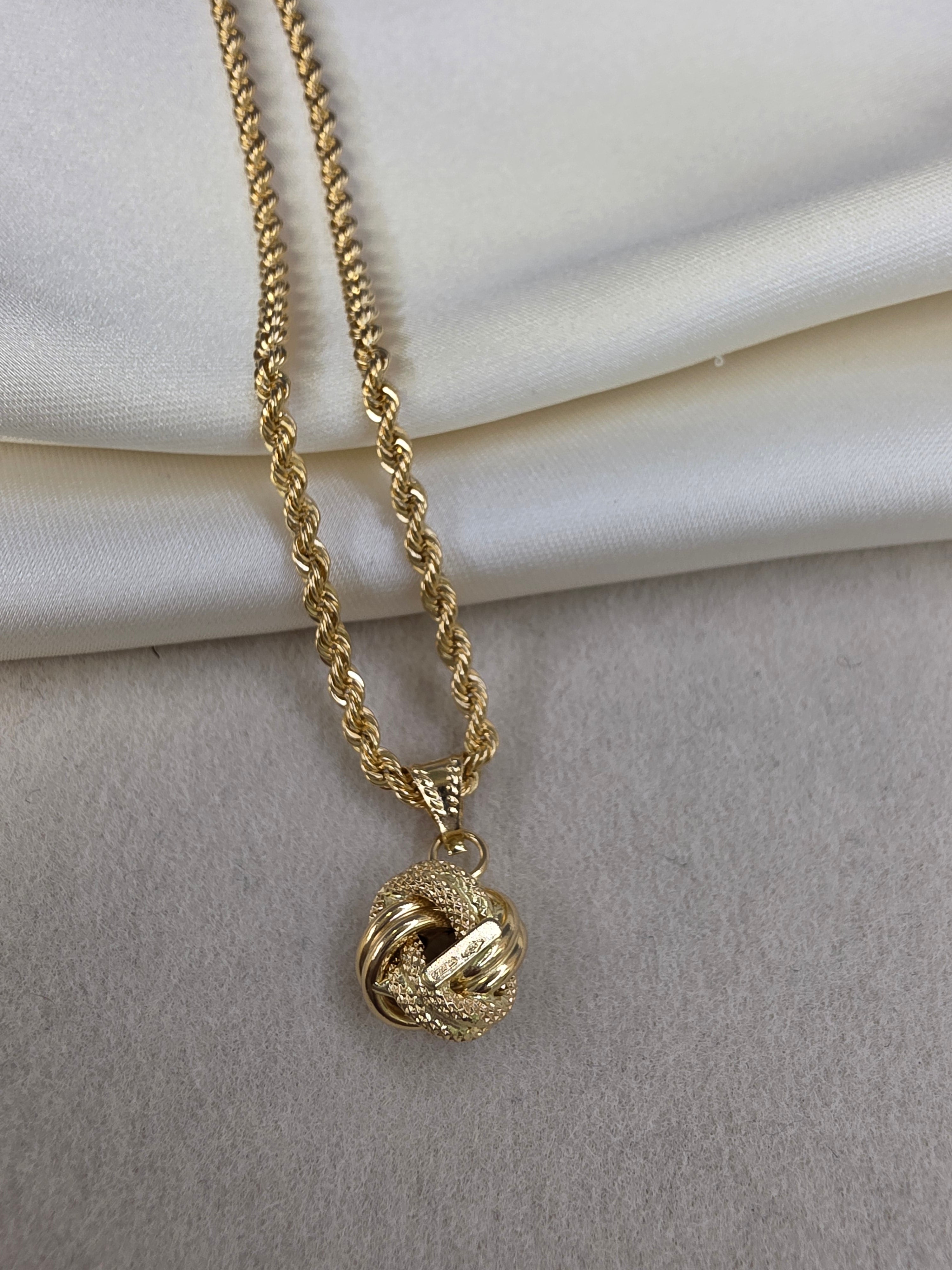 Gold Knot Pendant 111