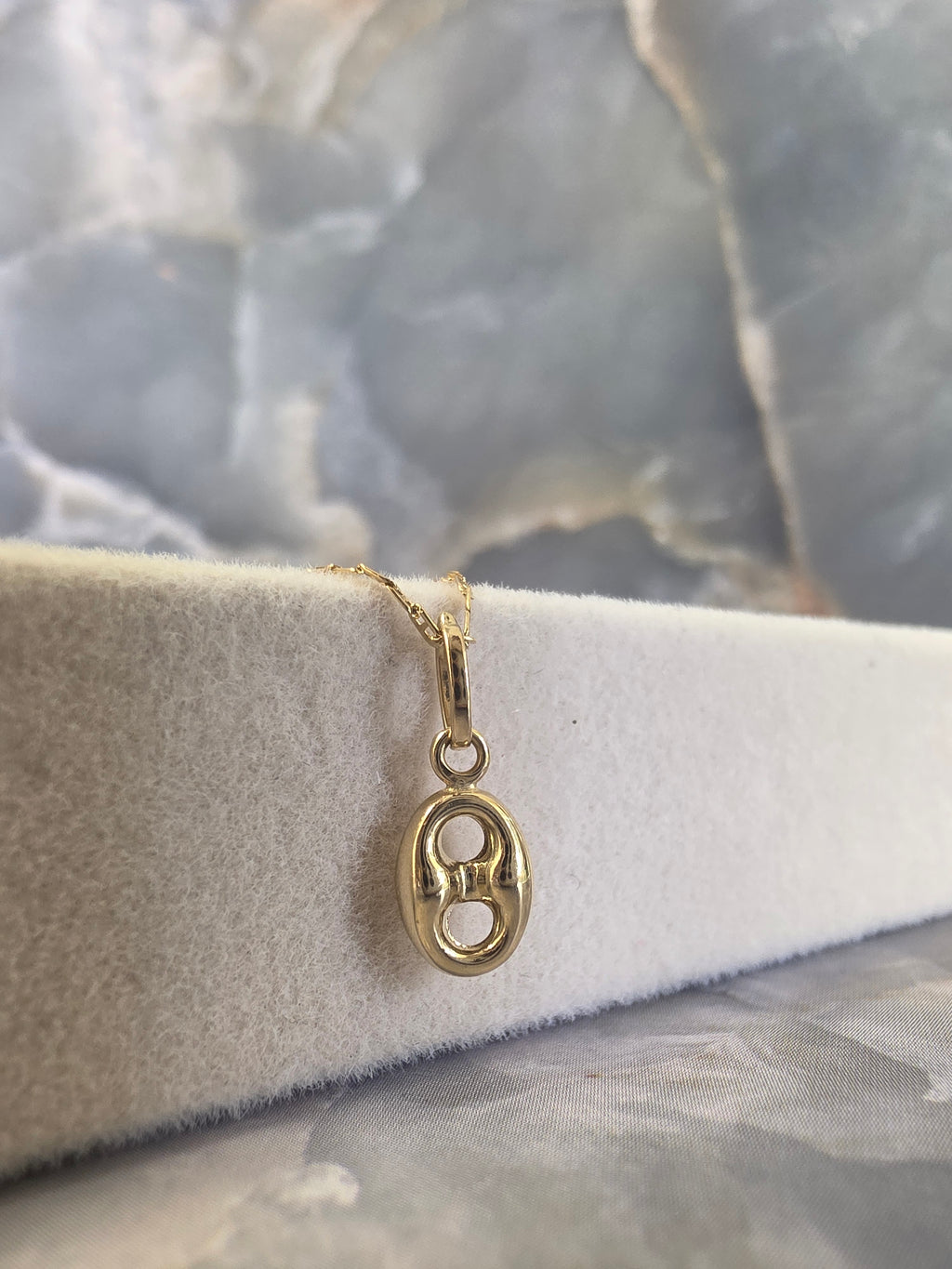 Gold Infinity Pendant 045