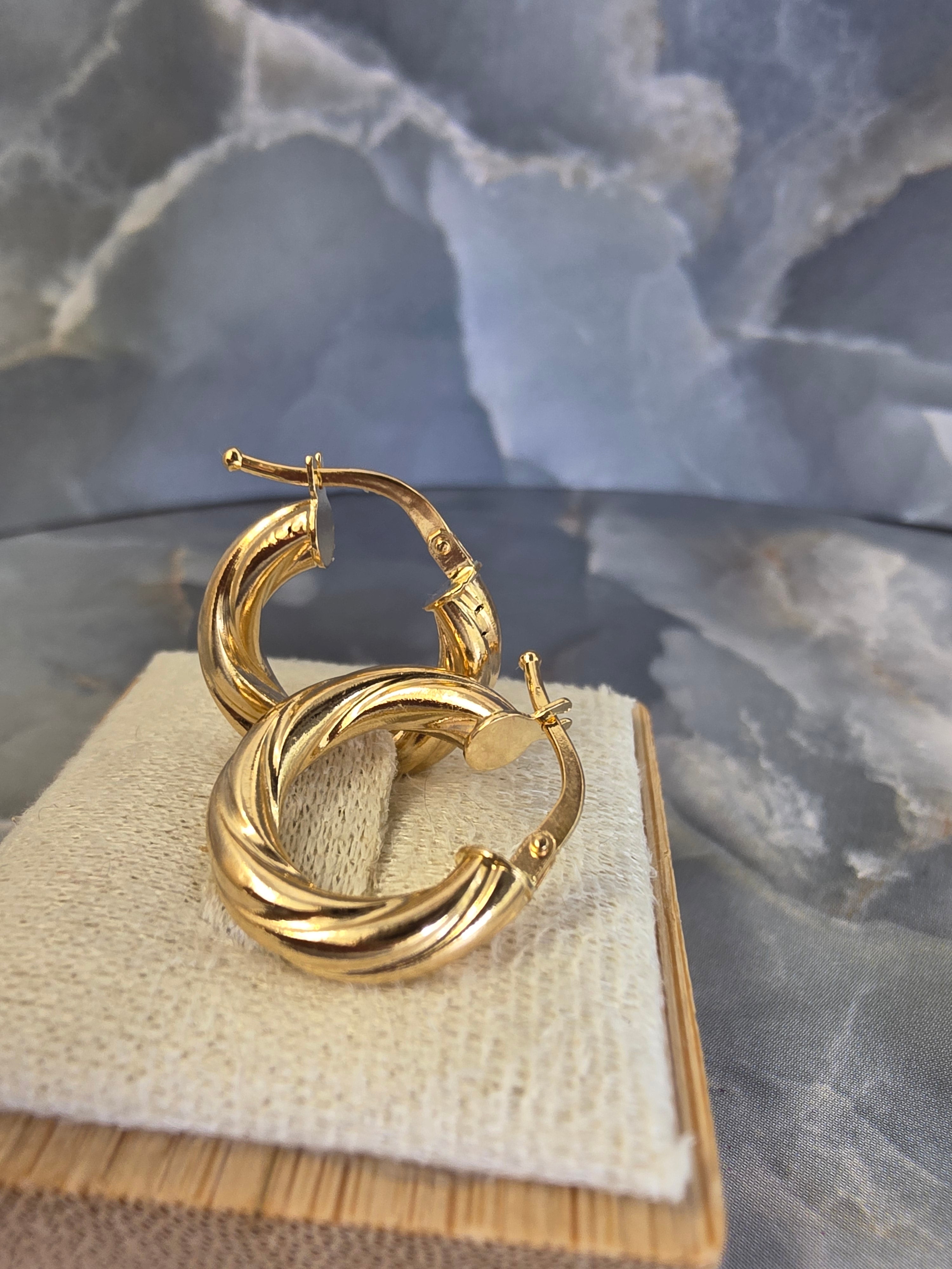Twisted Hoop Earrings 182