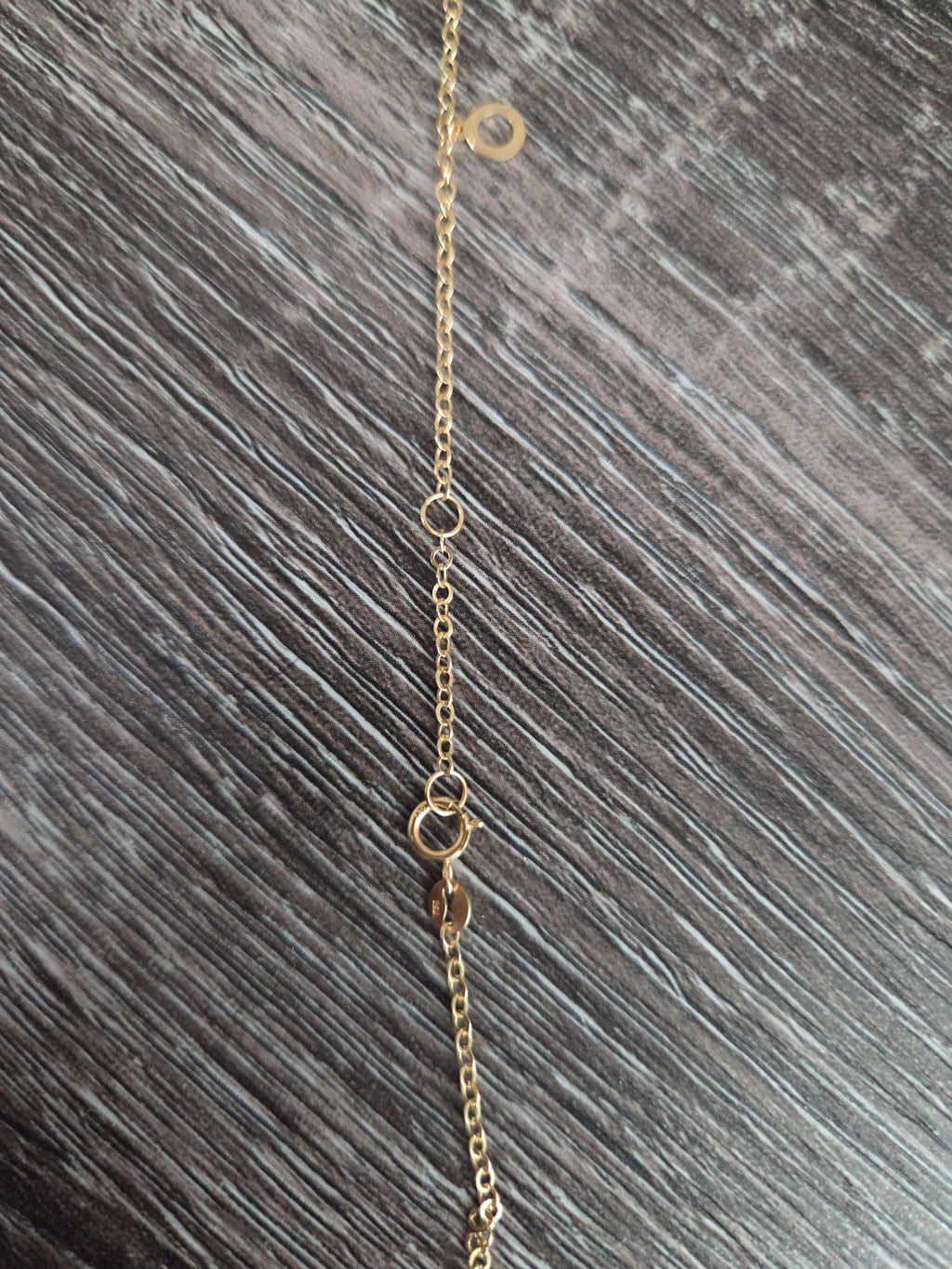 Cadena con colgantes