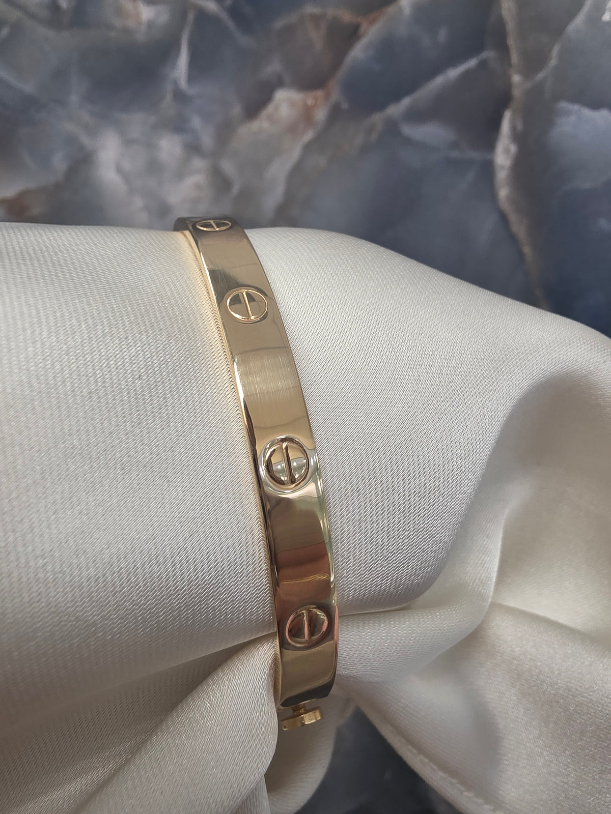 Gold Screw Design Bangle Bracelet 912