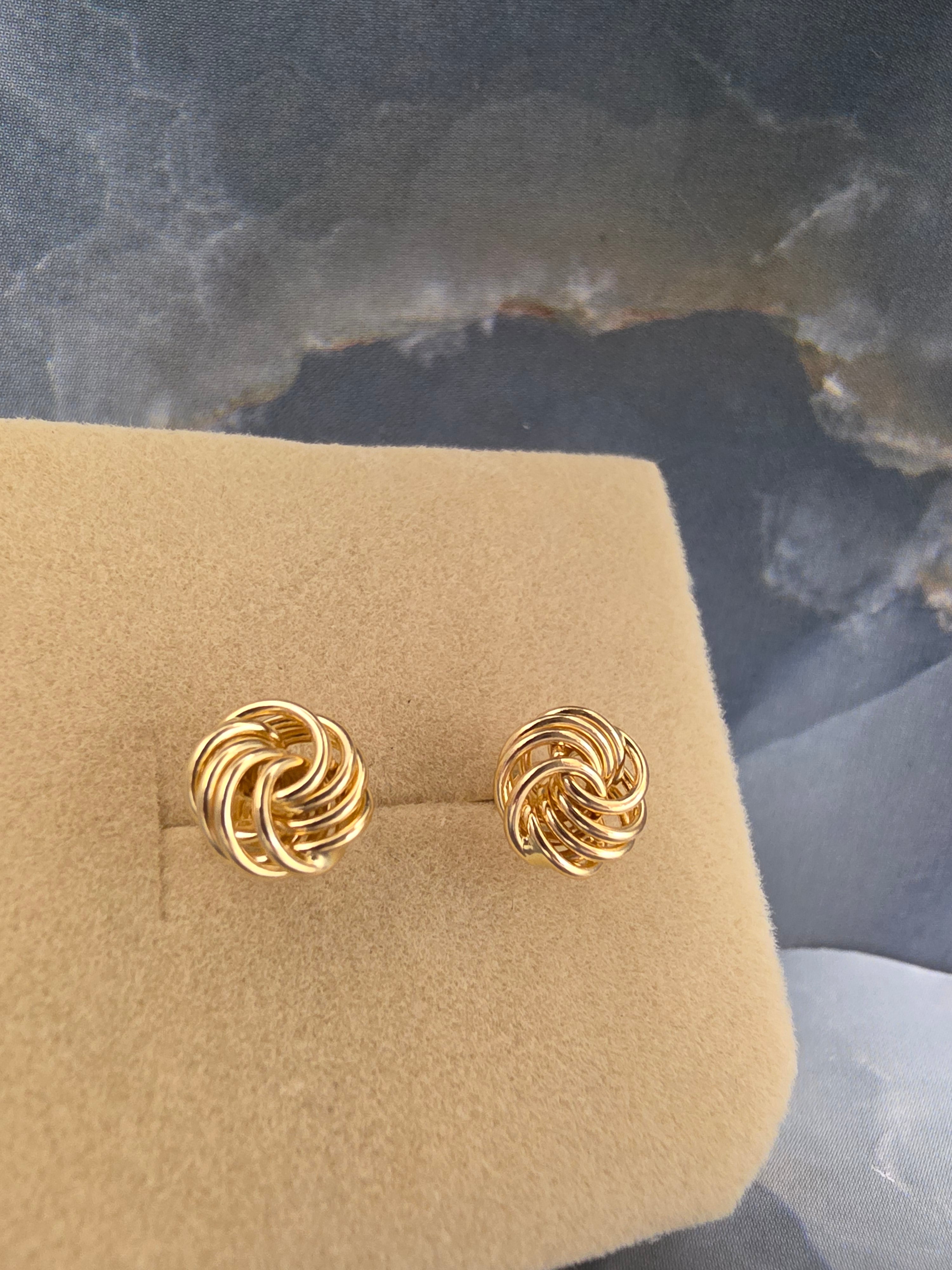 Knot Stud Earrings 097