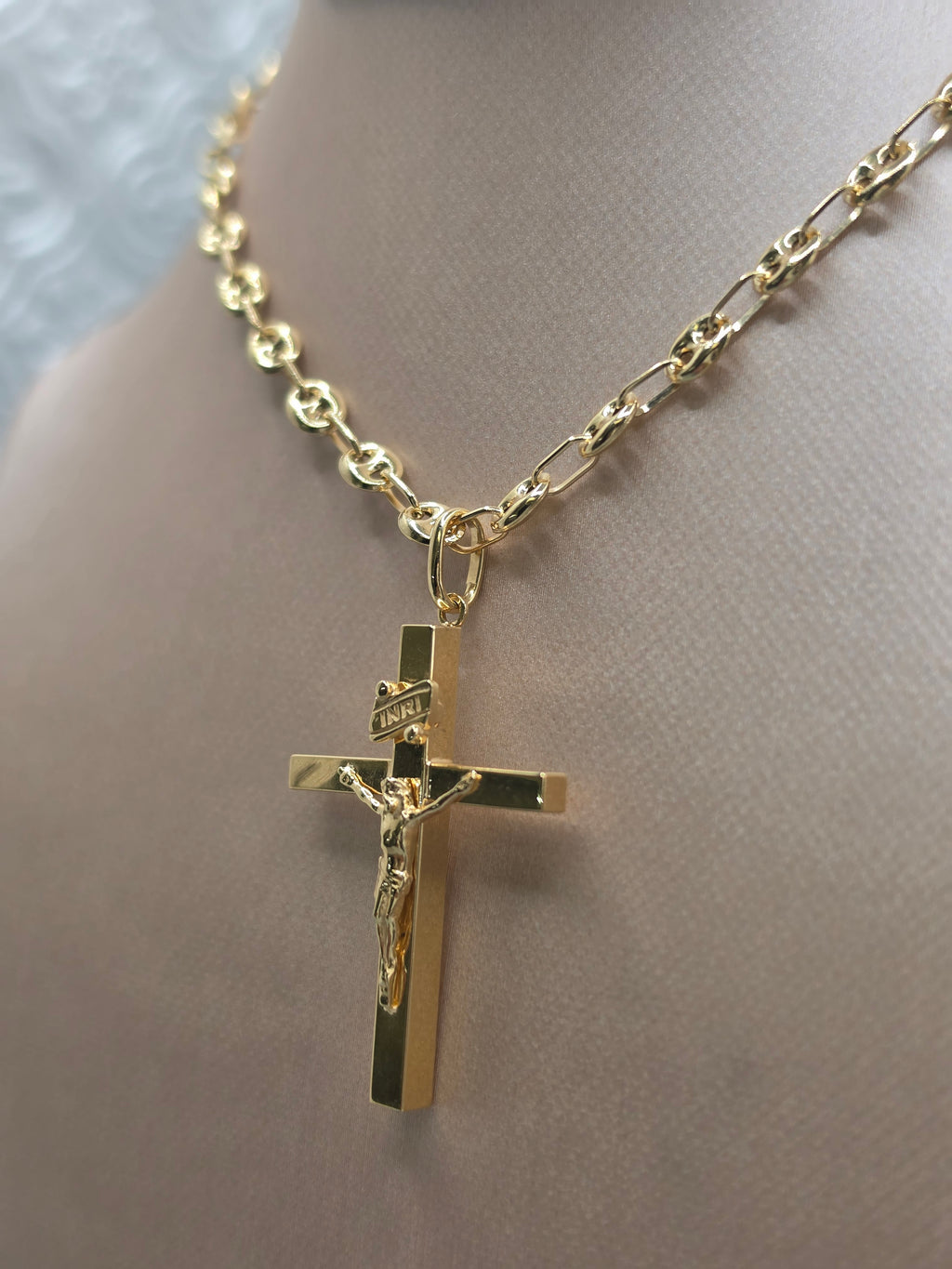 Crucifix Pendant 194