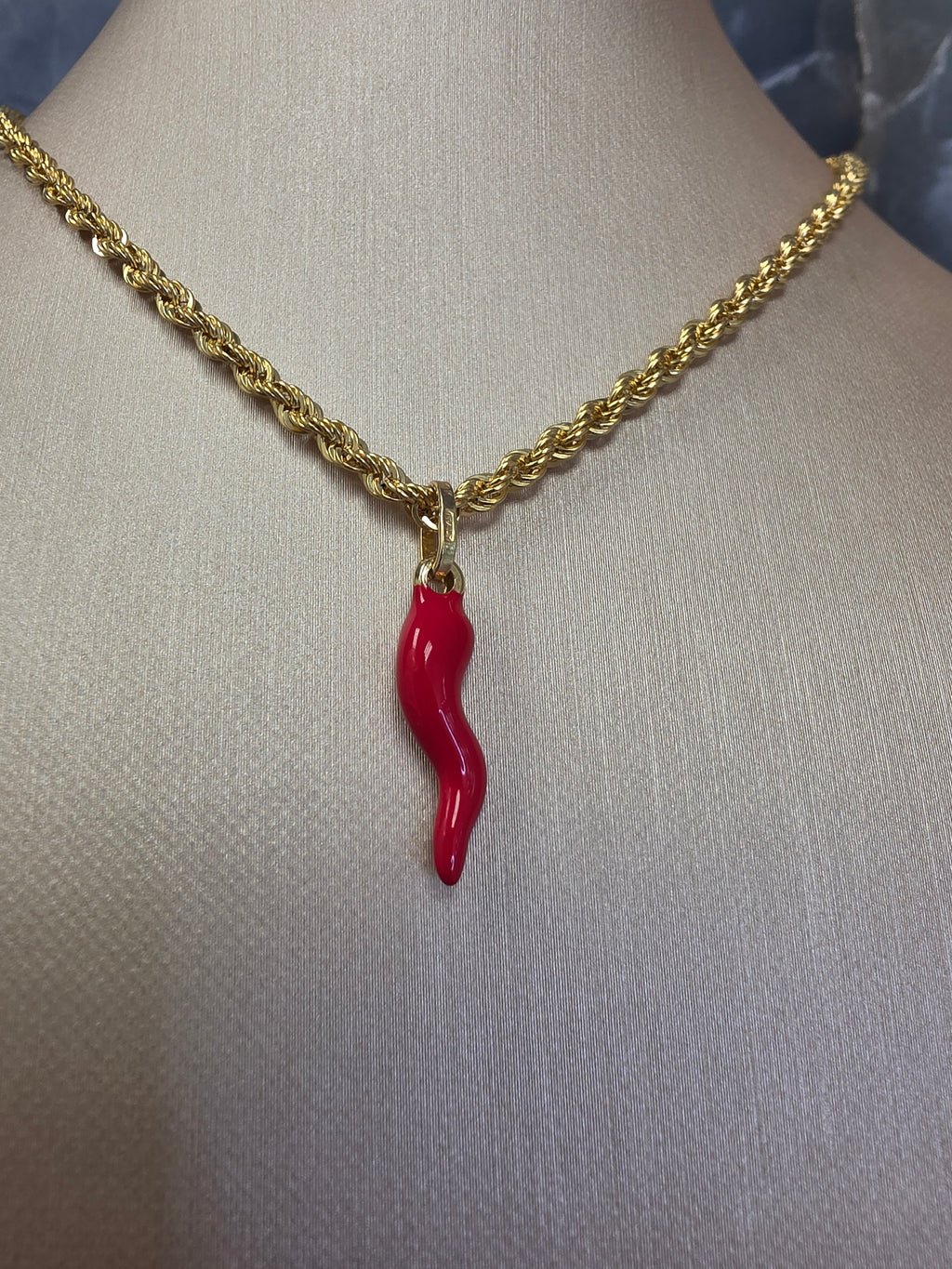 Red Cornicello Italian Horn Pendant 079