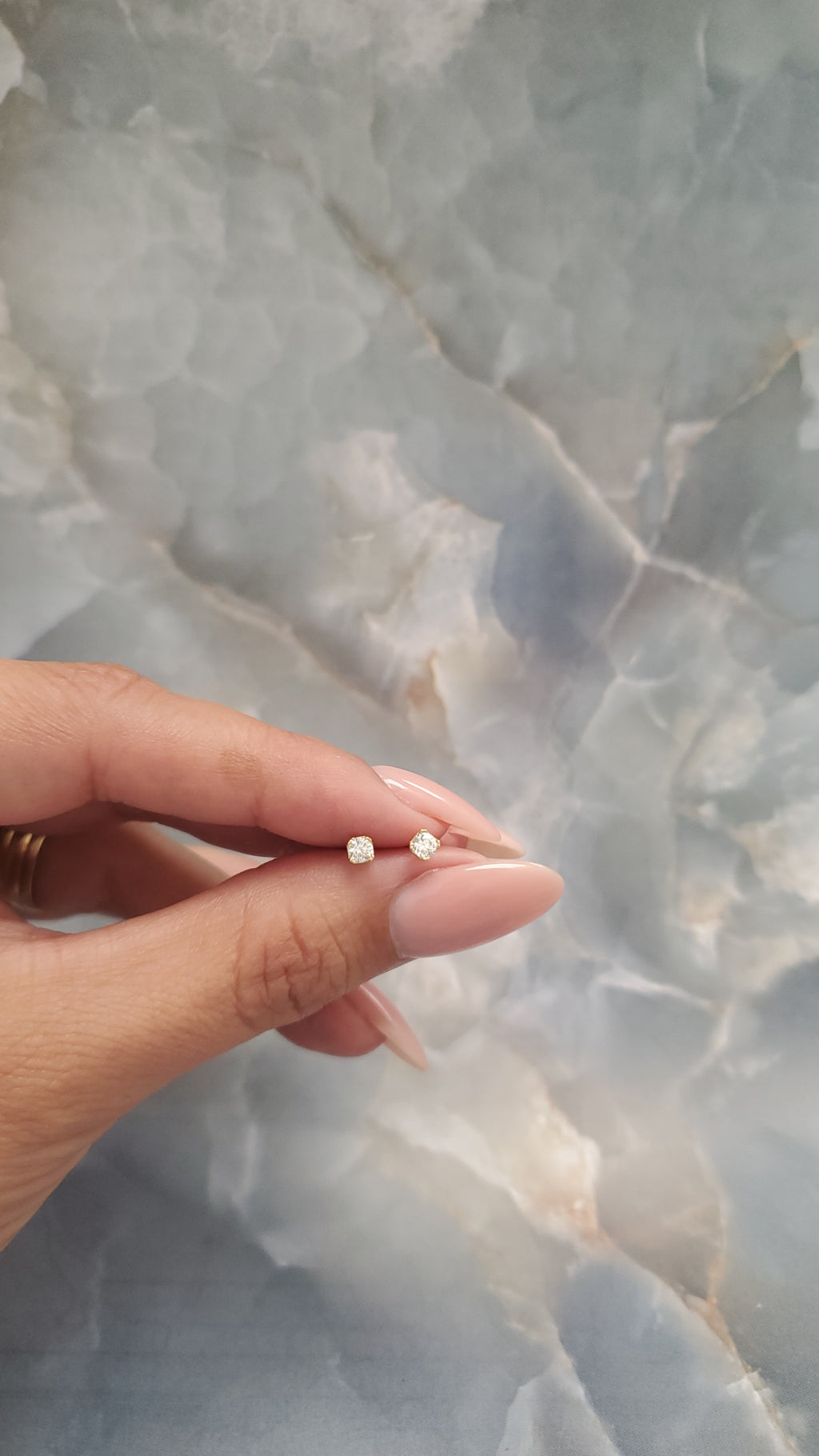 Solitaire Stud Earrings 072