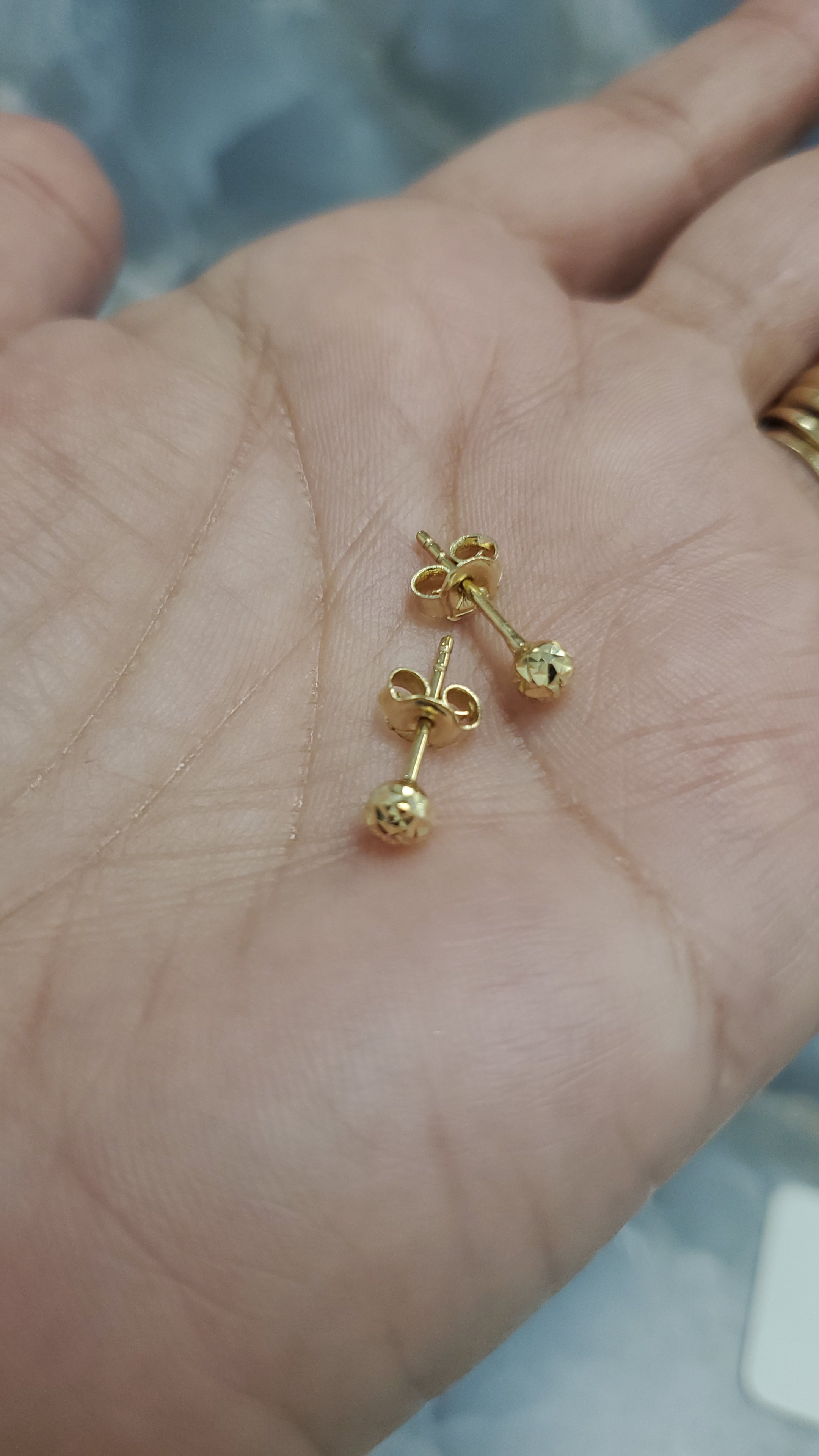 Diamond-Cut Ball Stud Earrings 071