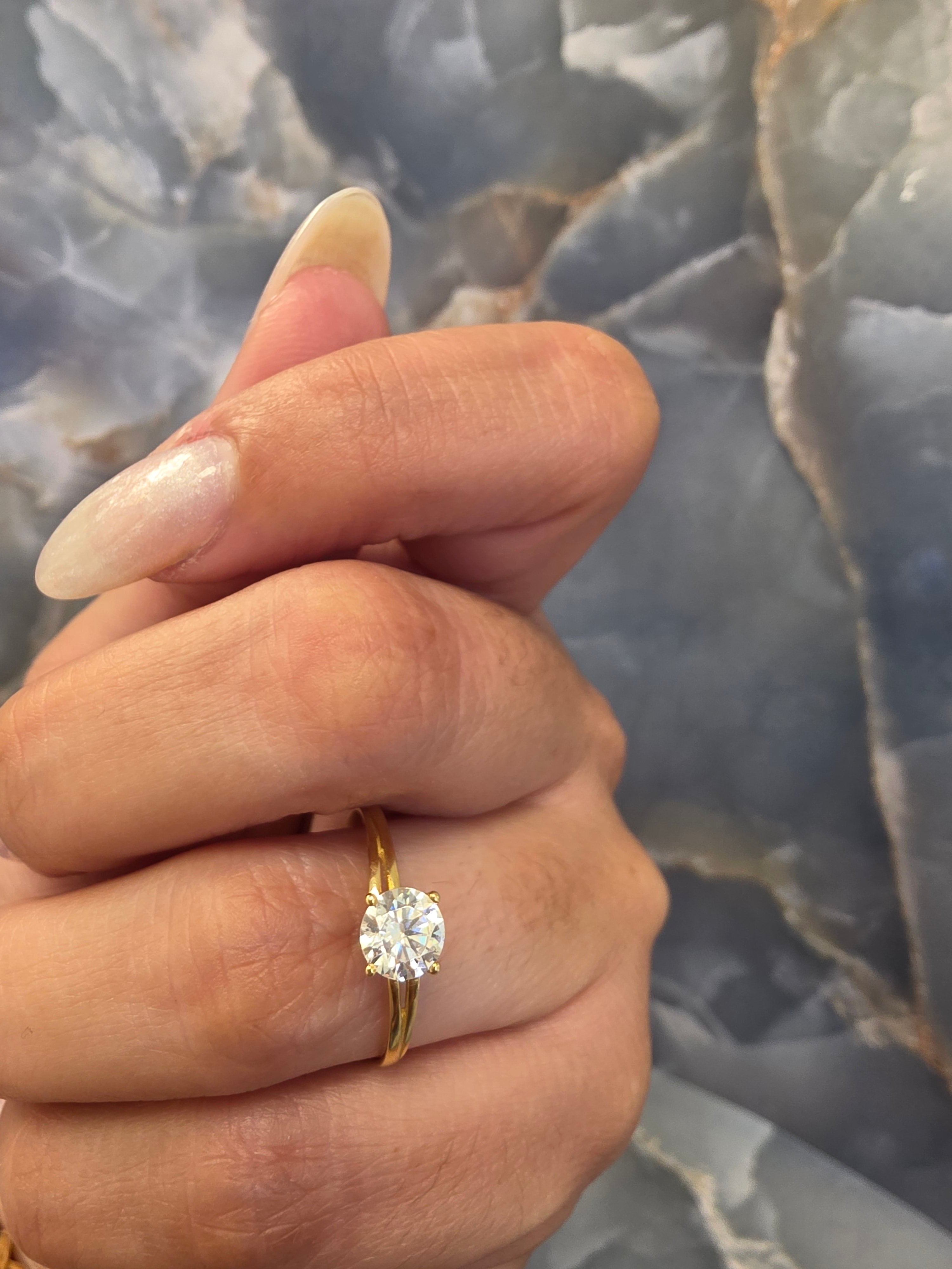Elegant Solitaire Ring 131