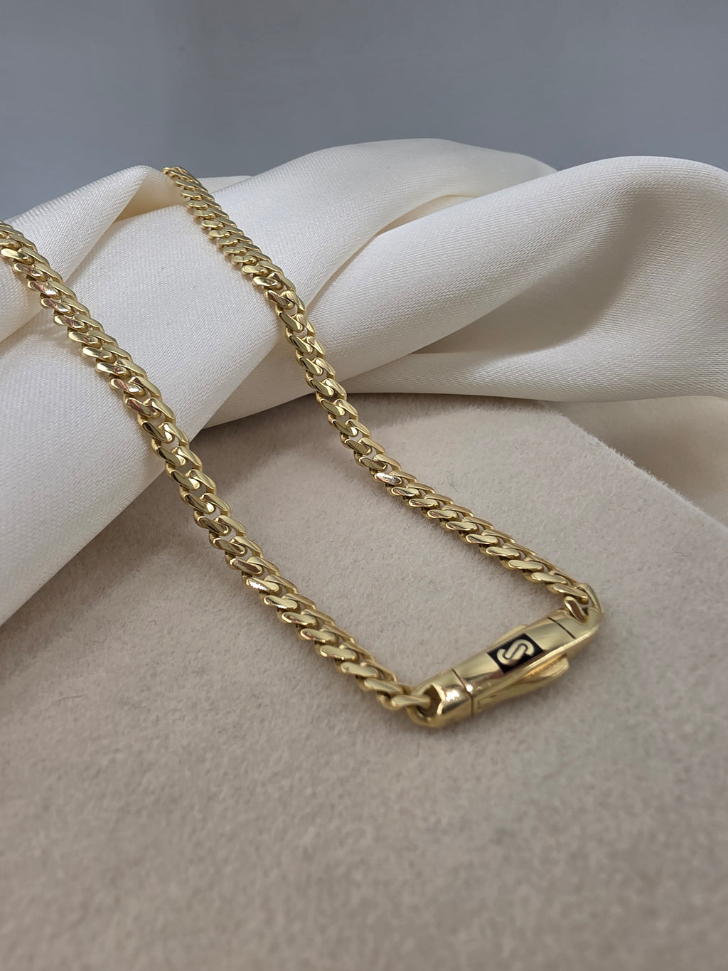 Gold Monaco Chain 1177