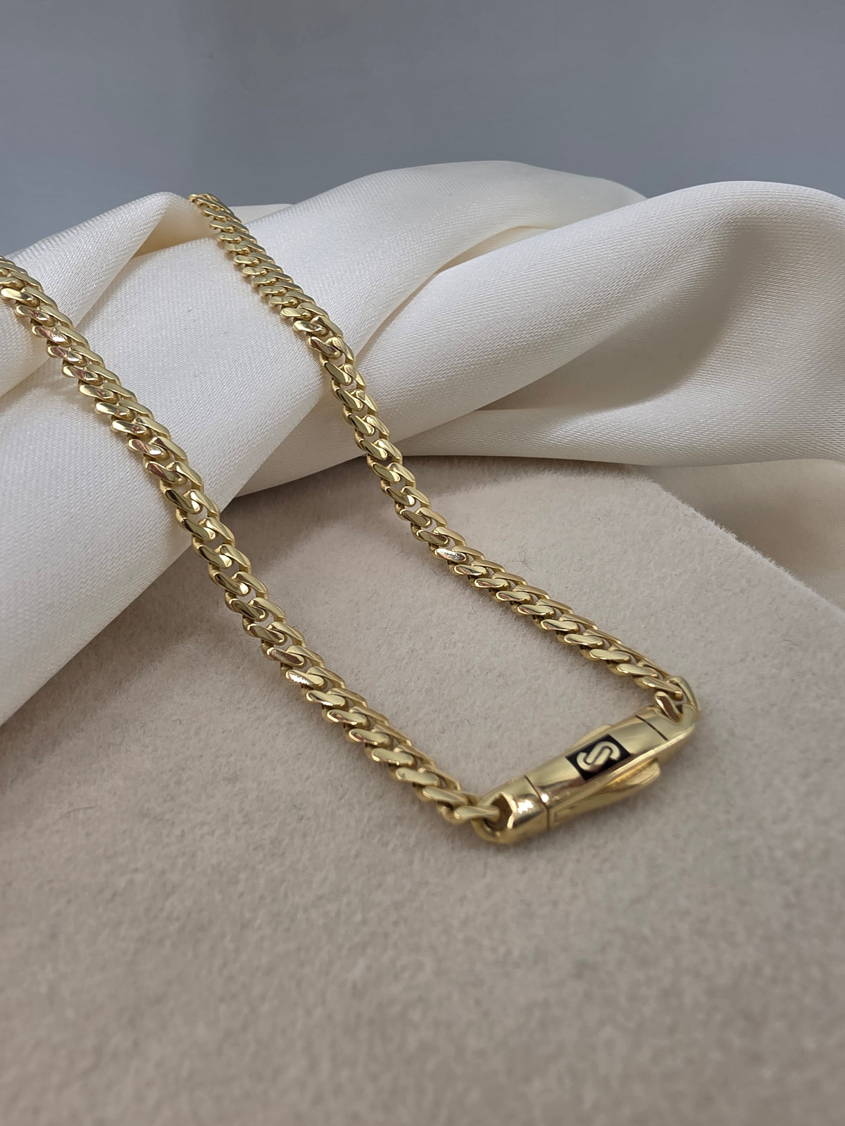 Gold Monaco Chain 1177