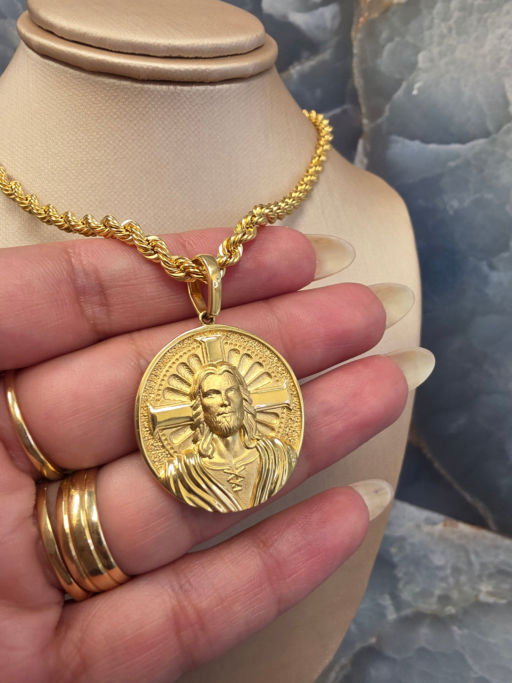 Sacred Heart of Jesus Pendant 549