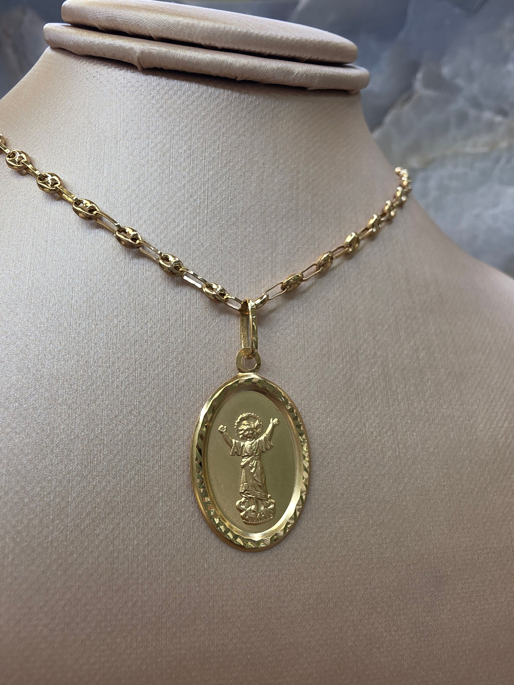 Divine Child Jesus Pendant 115
