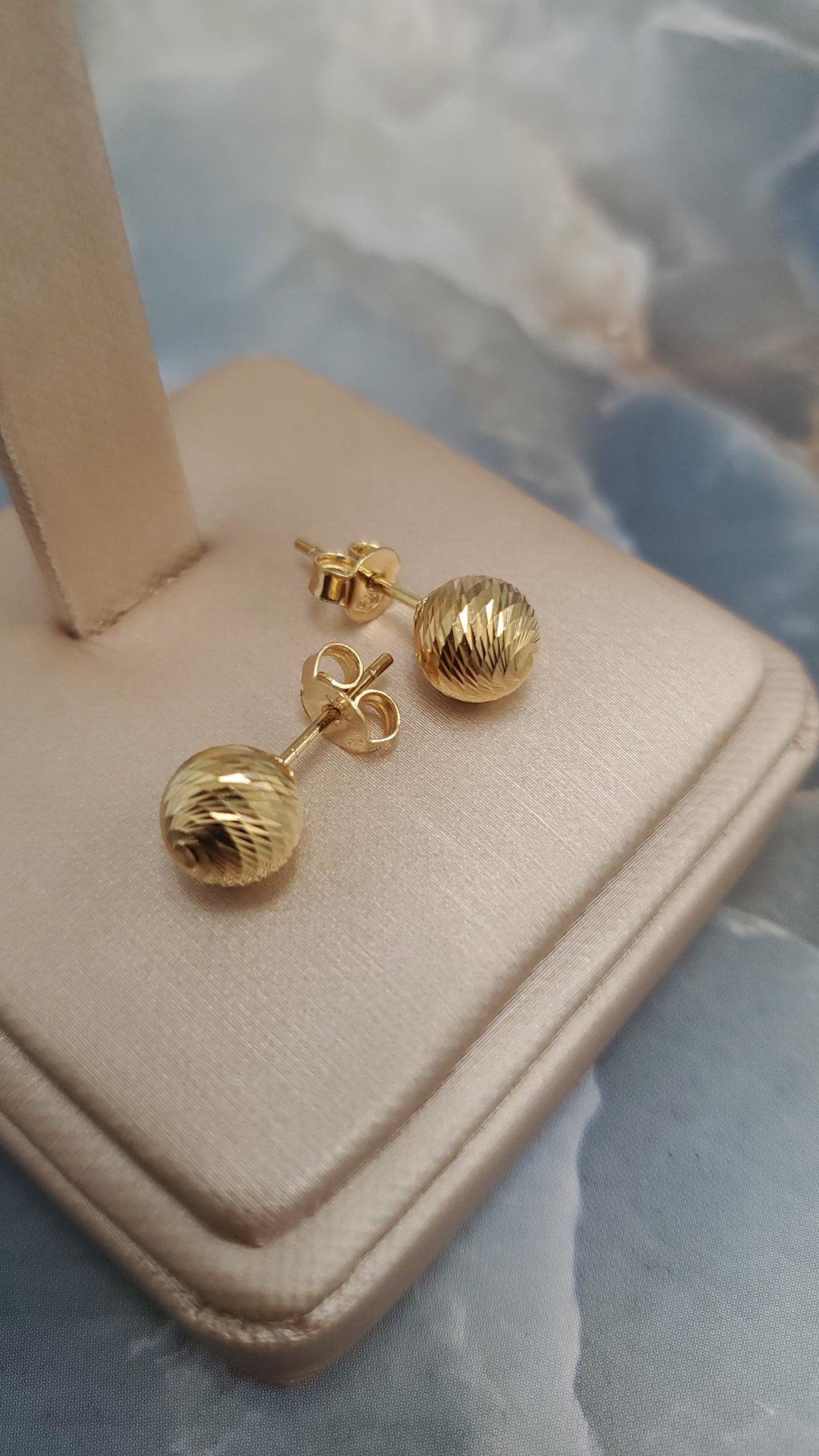 Diamond-Cut Round Stud Earrings 168